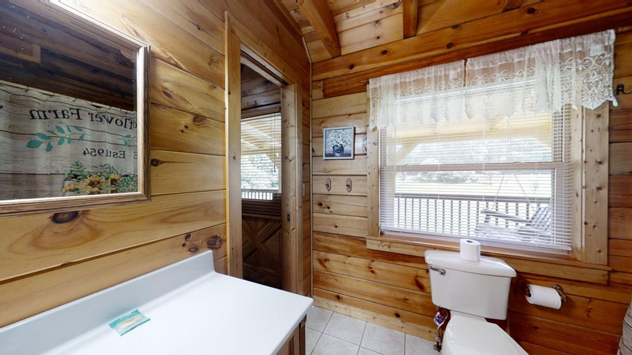 Bedroom 3, Yellow Cabin on the River cabin, Cocke