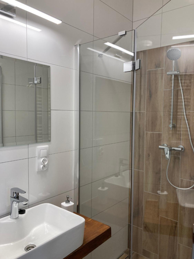 Bathroom 2, Hostel Karpacki Szymon Szczepan, Sanok