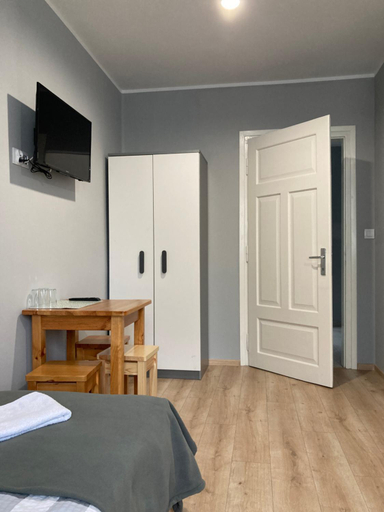 Others 5, Hostel Karpacki Szymon Szczepan, Sanok