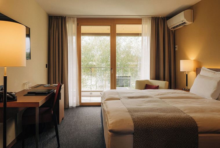 Bedroom 3, Deltapark Vitalresort, Niedersimmental