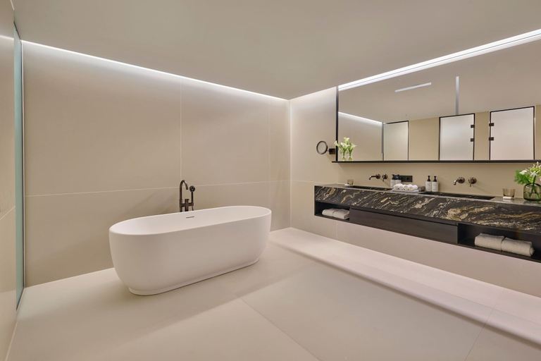 Bathroom 5, Koenigshof, A Luxury Collection Hotel, Munich, München