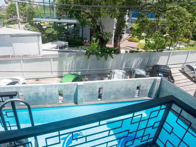 Swimming Pool 2