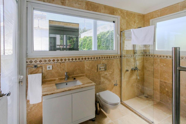 Bathroom, Lux Ketchy Villa , Heatable Infinity pool , Wifi , Sunset in Kalkan, Kaş