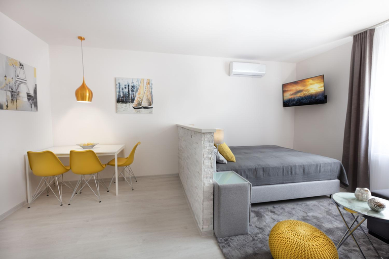 Others 5, Trend Apartmanhaz -Vizslas, Salgótarján