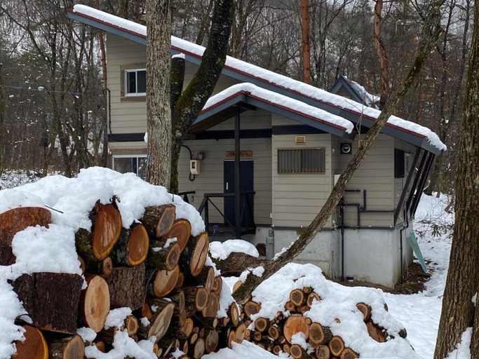 Others 2, The Shack, Hakuba