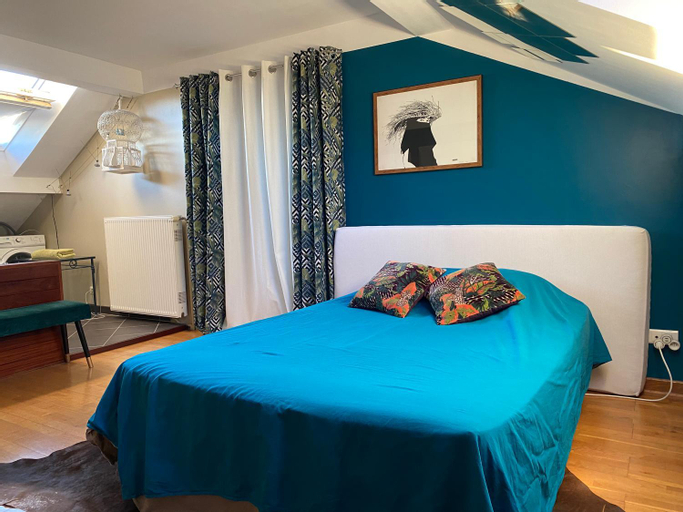 Bedroom 1, Maison Auguste, Rhône