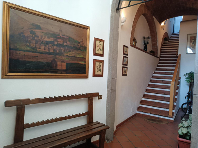 Others 4, Residenza Schinardi, Oristano