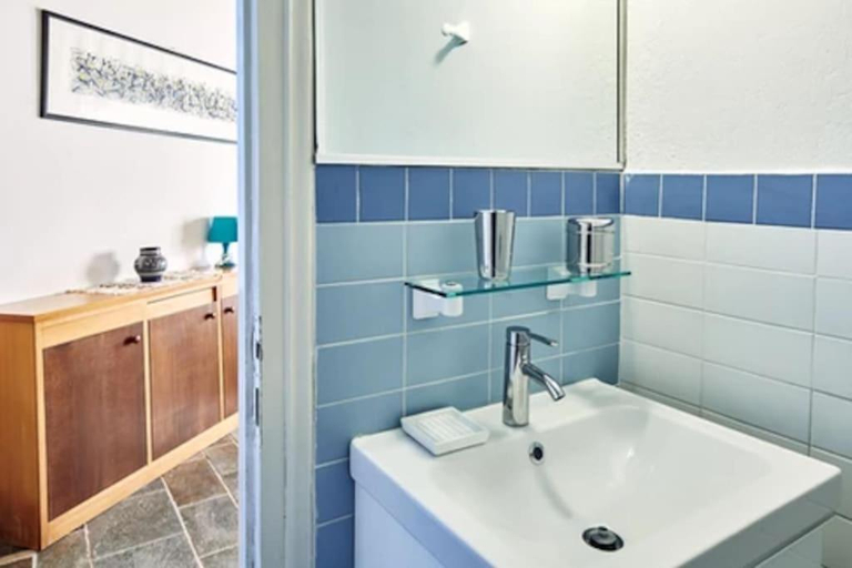 Bathroom, Villa Calypso, idyllique villa avec piscine et vue mer, Attica