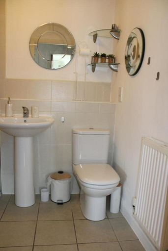 Bathroom 3, Bedford Court, Lancashire