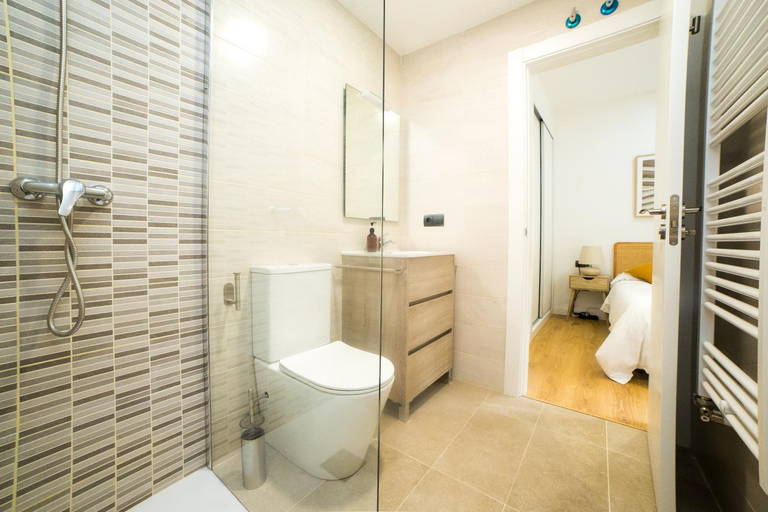 Bathroom 4, Luminoso Apto Nuevo - Zona verde-Apacible-Wifi-TV, Valladolid