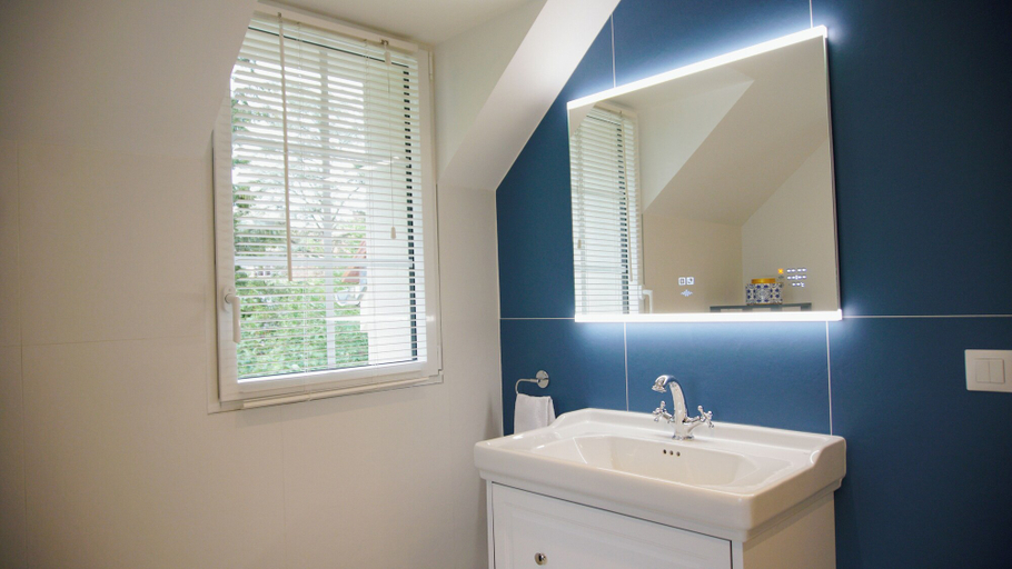 Bathroom 5, Nouveau - En plein centre de l'Isle Adam, Val-d'Oise