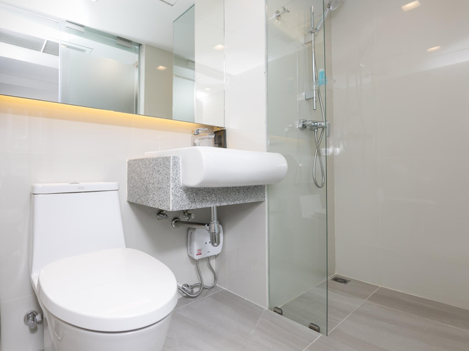 Bathroom 8