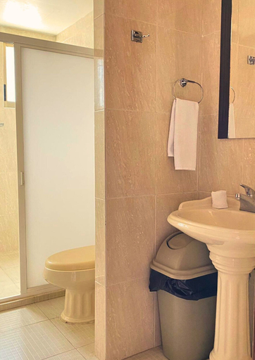 Bathroom 3, Hotel Express Inn Ixtepec, Dist. Juchitan