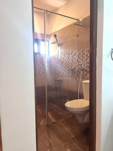 Bathroom 5, Fortkochi Beach Inn, Ernakulam
