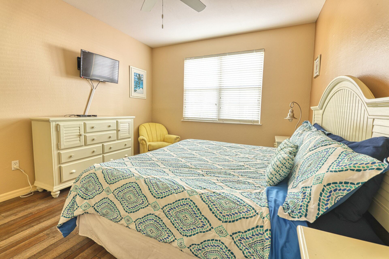 Bedroom 2, Ryan's Runaway Beach Condo, Osceola