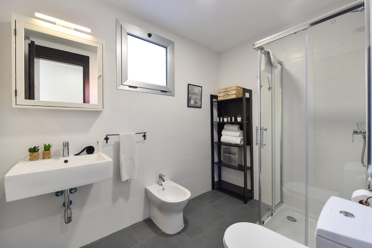 Bathroom 4, Eagle 8 by VillaGranCanaria, Las Palmas