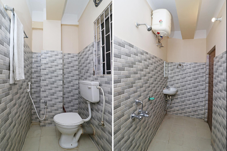 Bathroom 3, Hotel O Prabha Palace Lodge, Kamrup Metropolitan