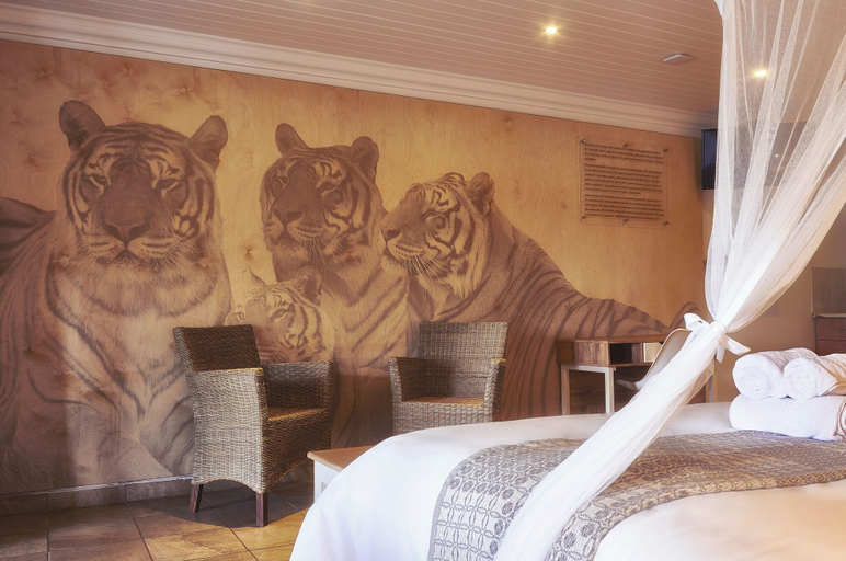 Bedroom 2, LIONSROCK Big Cat Sanctuary, Thabo Mofutsanyane