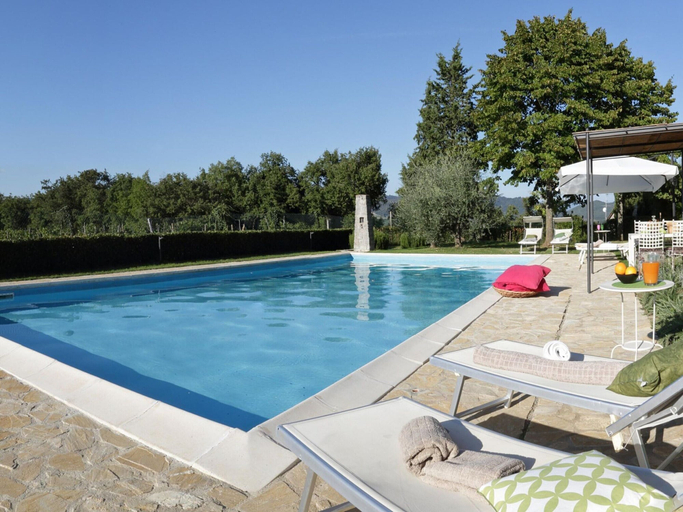 Pool 4, Belvilla by OYO Villa Petra Sei, Siena
