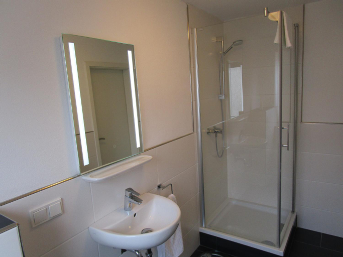 Bedroom 4, Schicke Komfortwohnung zum Wohlfuhlen, Neunkirchen