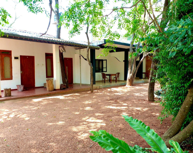 Others 4, Nugasewana Guest, N. Palatha East