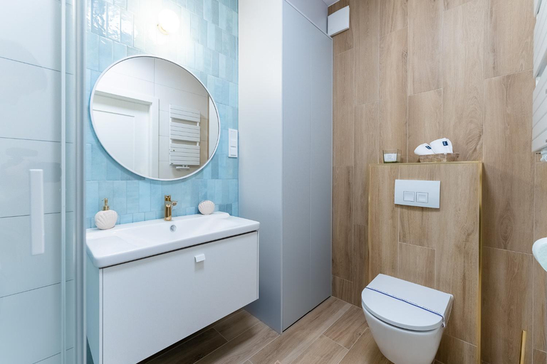 Bathroom 2, Apartamenty Lighthouse - Polanki Aqua - HIT, Kołobrzeg