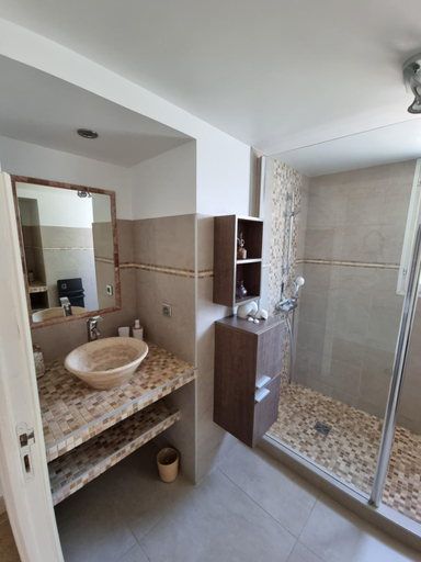 Bathroom 4, Domaine du Soleil Couchant, Bouches-du-Rhône