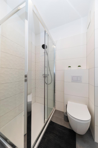 Bathroom 3, Apartment Diadora, Zadar