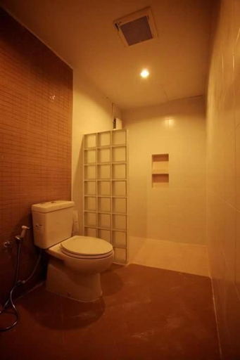 Bathroom 2, Thai Hotel, Muang Buri Ram