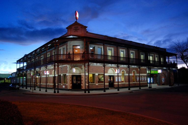 Grand Terminus Hotel, E. Gippsland - Bairnsdale