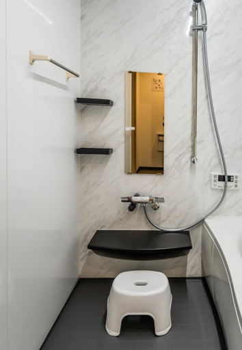 Bathroom 2, HANASTAY花渓居 · 嵐（ARASHI), Osaka