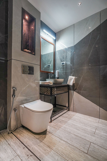Bathroom 3, Hotel Red Stone, Dhaulpur