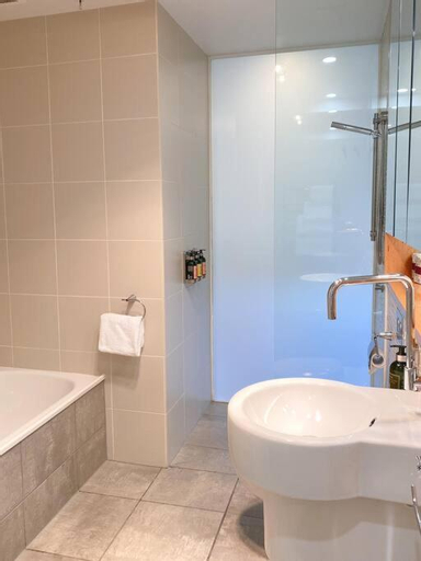 Bedroom 4, Luxury Hobart Waterfront Apartment with views!, Hobart