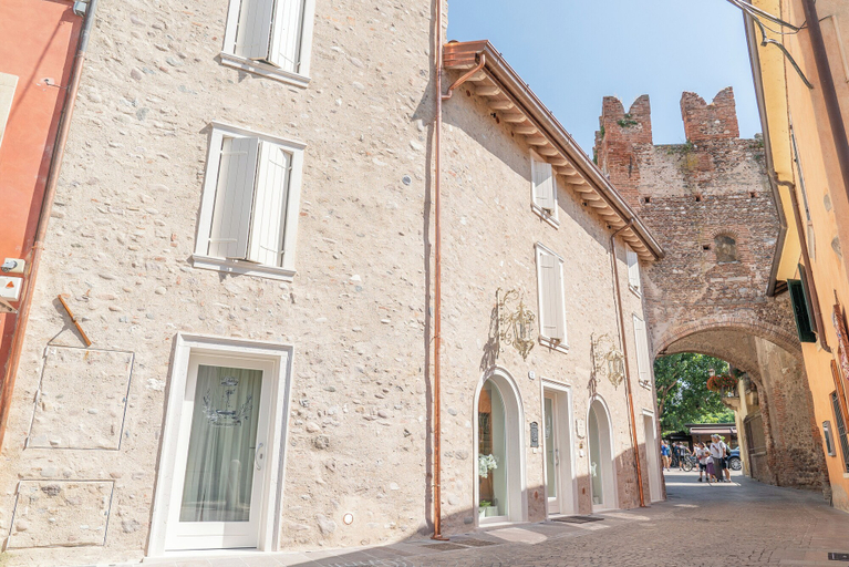 Exterior & Views, Regia Rosetta, Verona