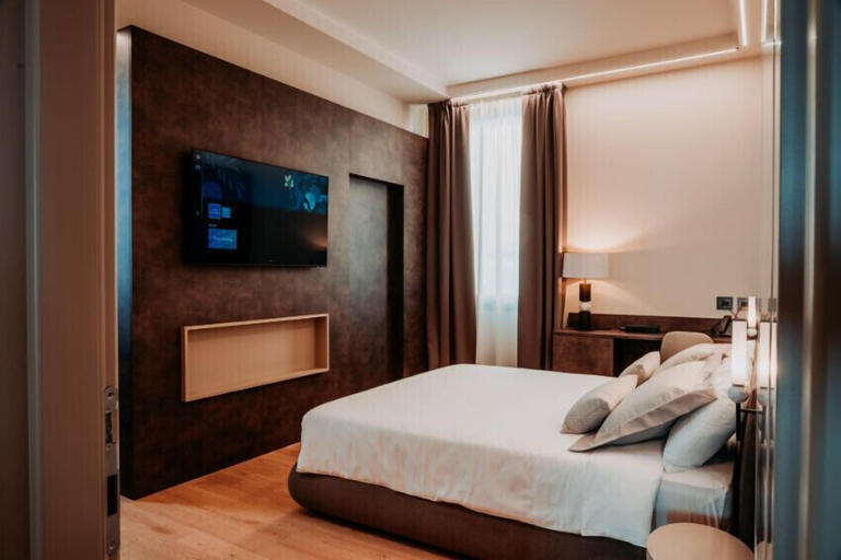 Bedroom 3, HOTEL DE AMICIS, Mantua