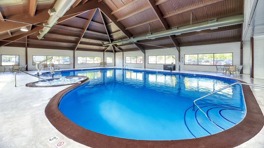 Sport & Beauty 2, DoubleTree by Hilton Hotel Port Huron, Saint Clair