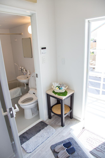 Bathroom 3, Parkside Mori, Motobu