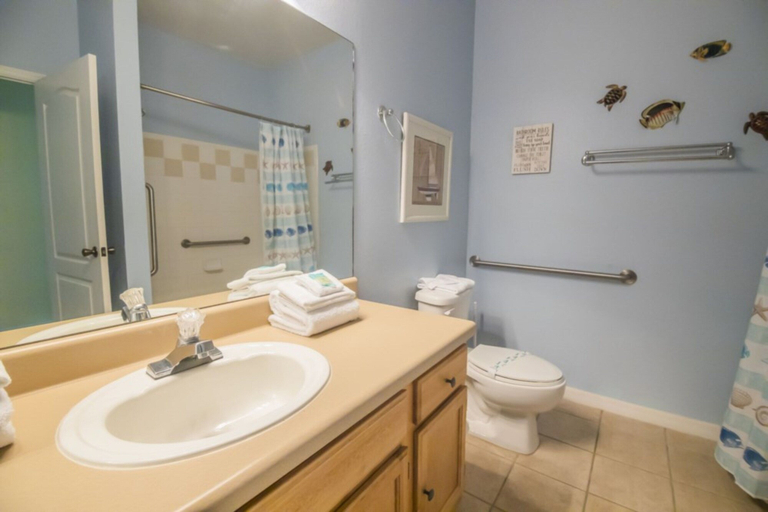 Bathroom 3, The Getaway at Runaway Beach, Osceola