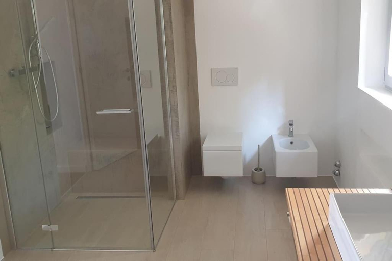 Bathroom, Moderne Villa mit atemberaubendem Seeblick, Perugia