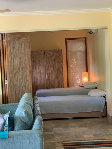 3, Beachfront Dolphin Cabin, Douglas