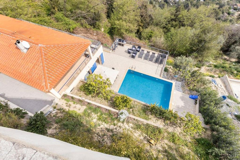 Exterior & Views, Spacieuse Villa Nicoise au calme avec piscine, Alpes-Maritimes
