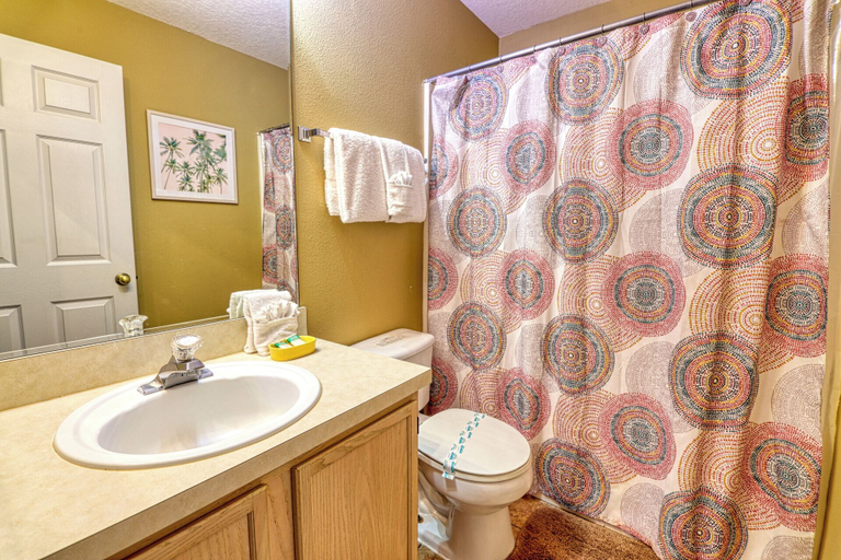 Bathroom 3, Clear Creek Vacation Home, Lake