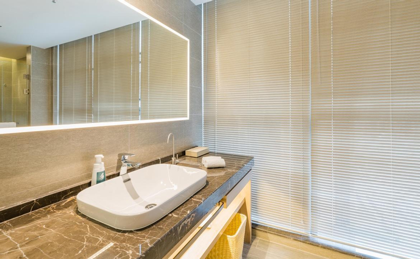 Bathroom 9