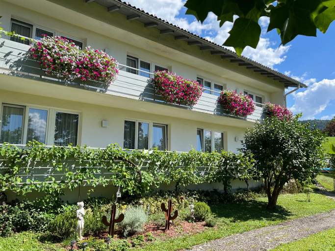 Others 4, Hotel-Pension Sternen, Feldkirch
