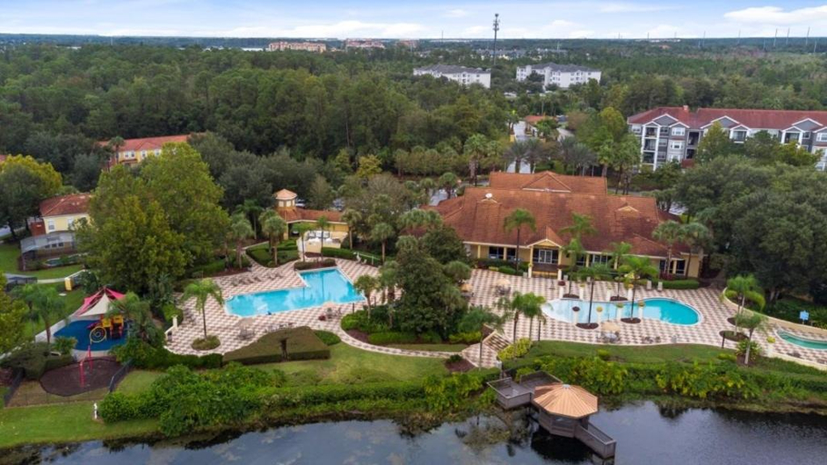 5, Amazing Townhouse close to Disney 2 Bed 2.5 Bath, Osceola