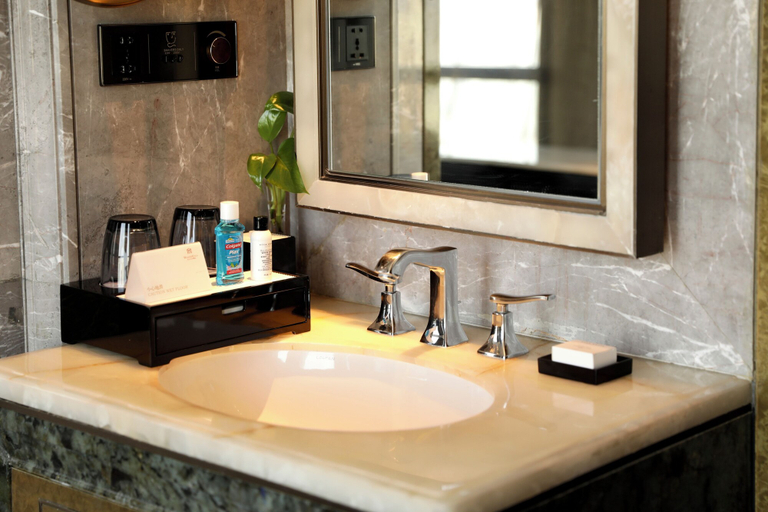 Bathroom 5, Wanda Vista Zhengzhou, Zhengzhou