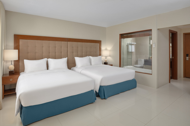 Holiday Inn & Suites BATANGAS LIMAPARK - Tap to explore photos