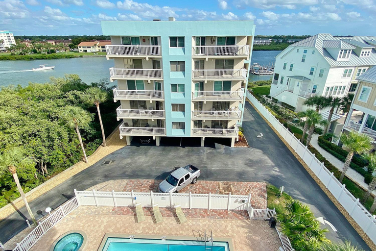 Sport & Beauty, Water View 506, Pinellas