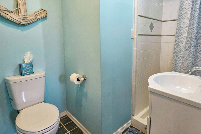 Bathroom 3, Pond Place by Avantstay Game Room, Deck, Fire Pit, Monroe