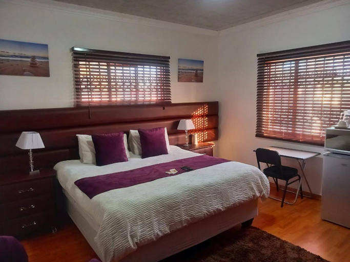 Others 4, G Guest House, Buffalo City